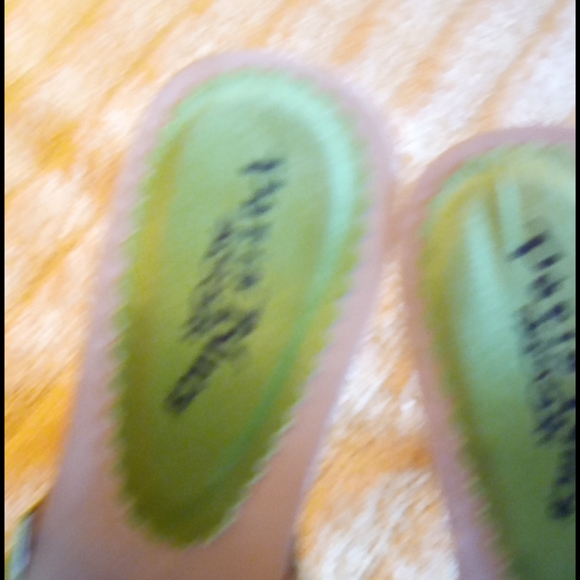 Paris Blue's shoes - Picture 3 of 7